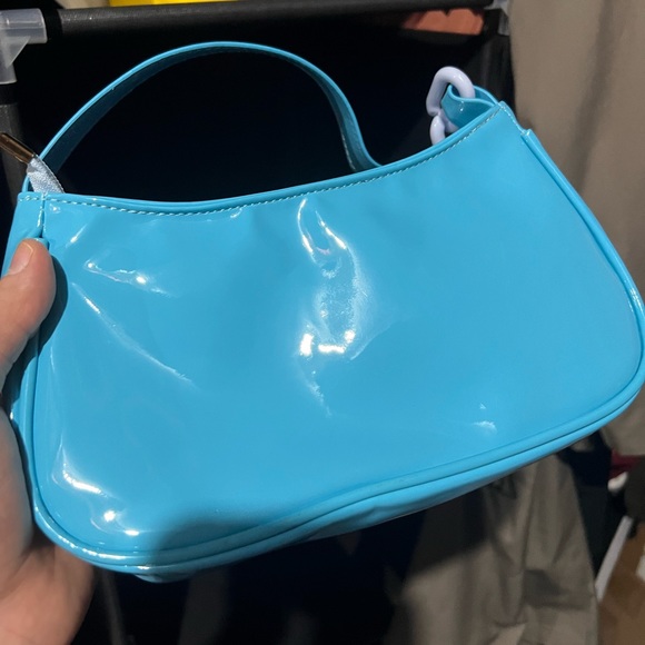 BLUE PATENT SHOULDER BAG - Picture 3 of 4